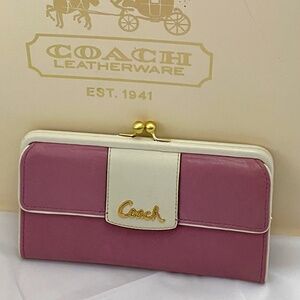 Coach Dusky Pink Kisslock Wallet